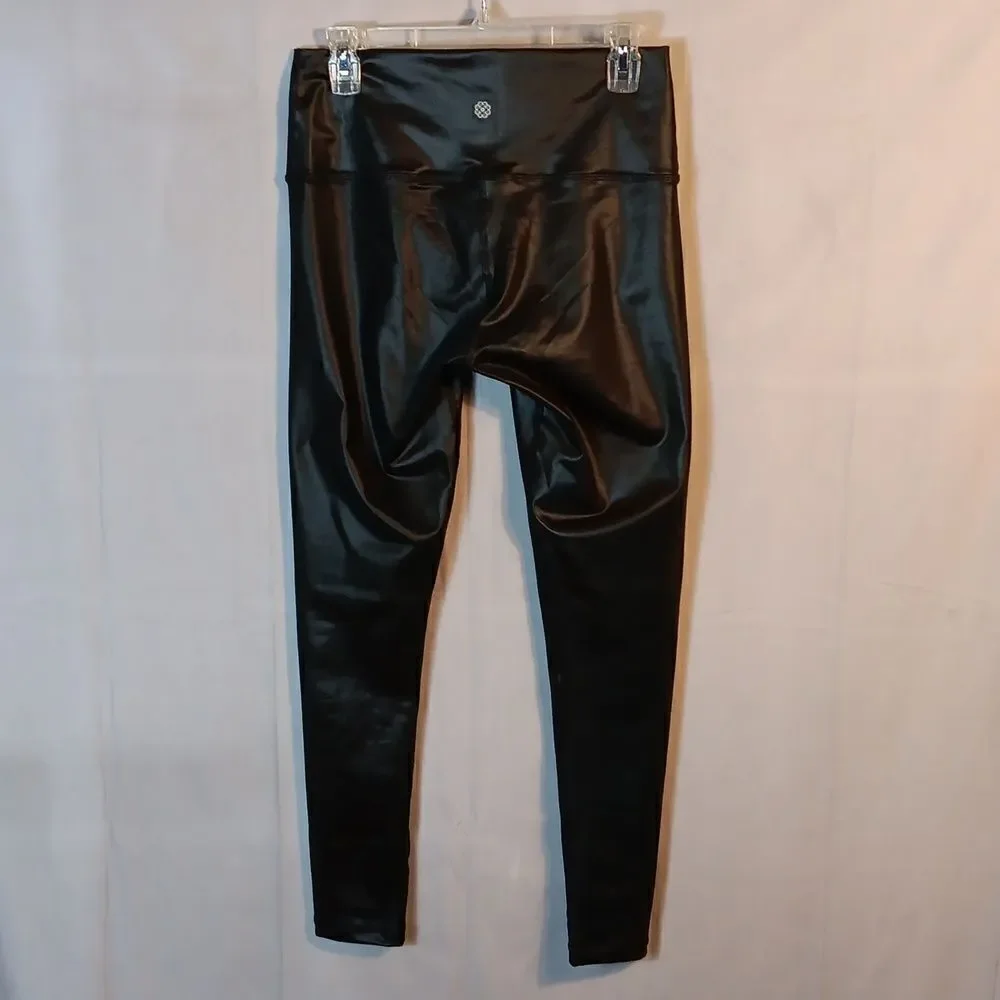 Tissini these black
